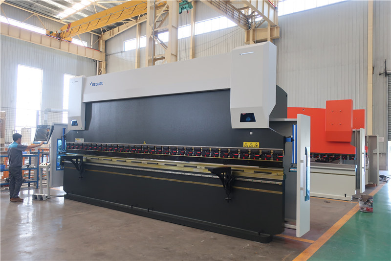 8 Axis CNC Press Brake
